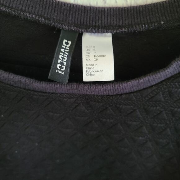 H&M Divided All Black Geometric Patterned Crewneck Sweatshirt Small - Picture 7 of 7